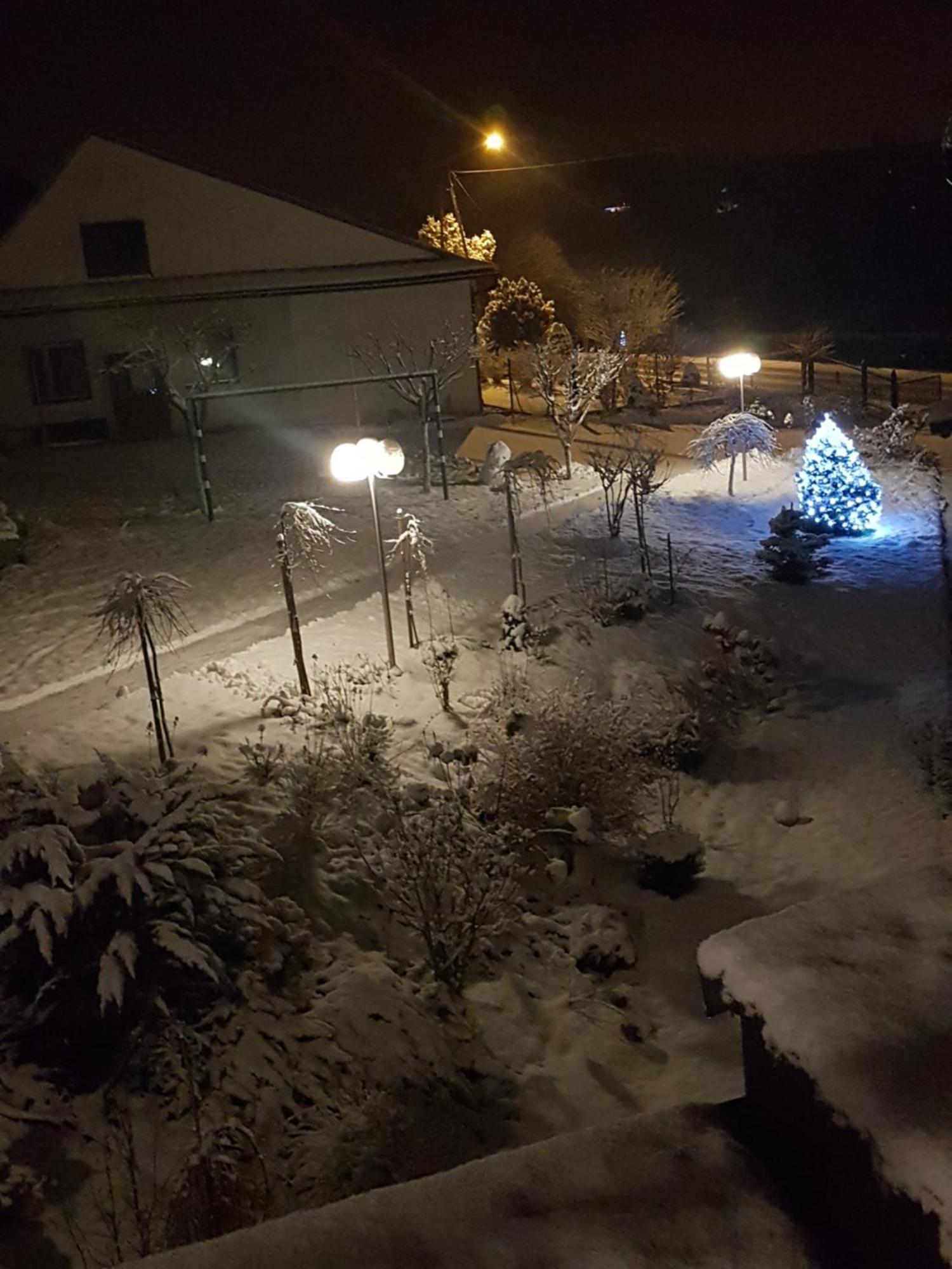 Stas -Przy Szkole Nr 3 W Skawie Skawa Rom bilde